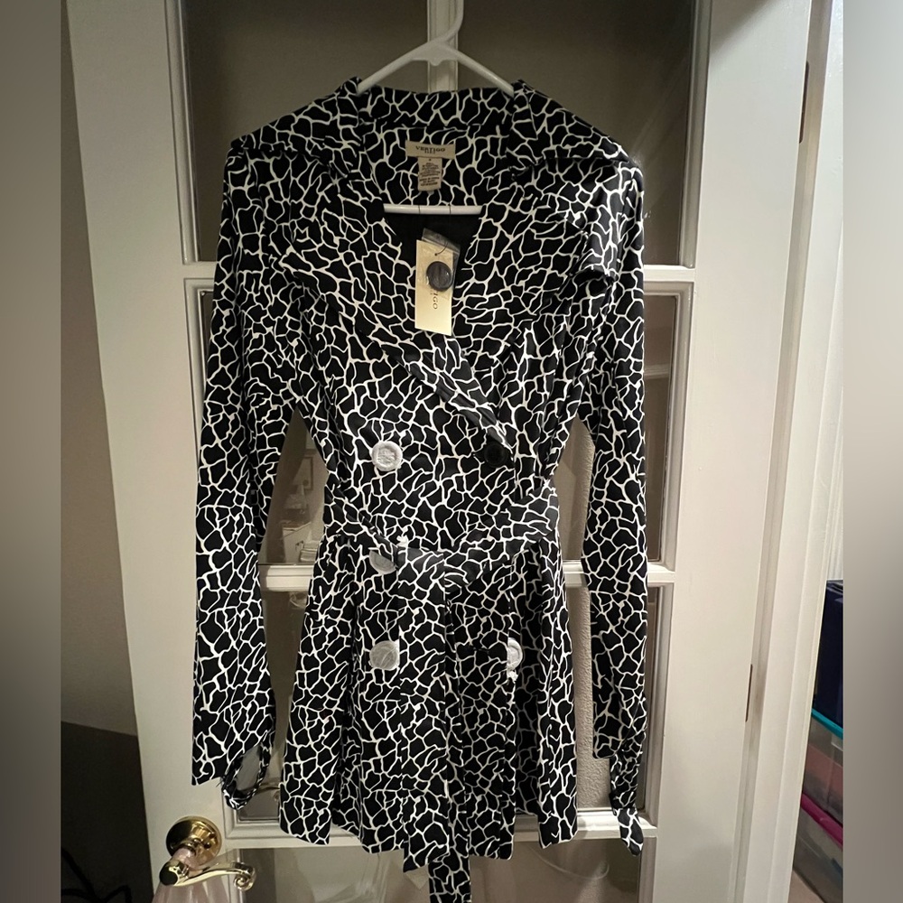 Vertigo Paris Trench Coat, brand new